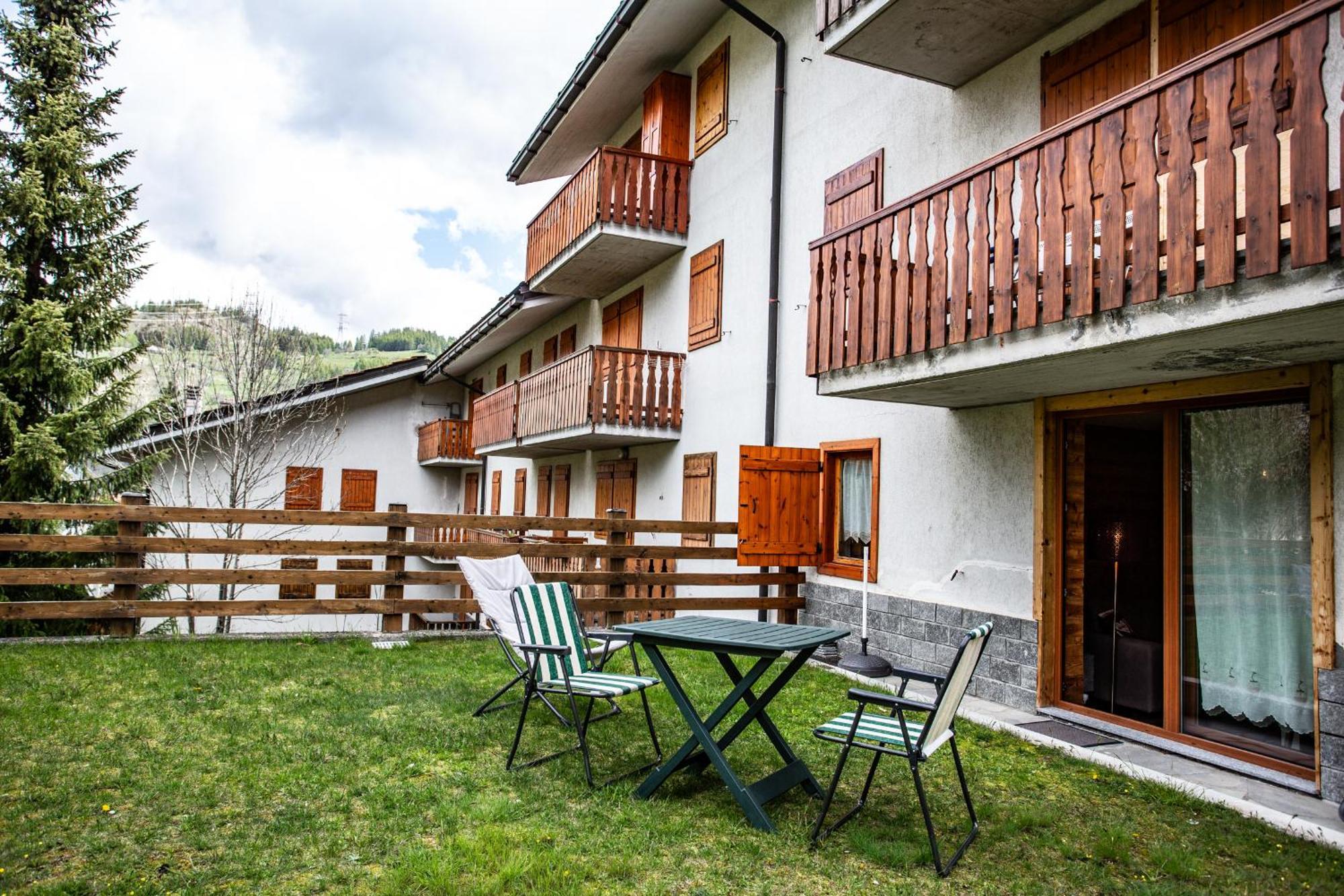 La Casa Di Matilde - Trilocale Vicinissimo Alle Piste Da Sci La Thuile Exterior foto